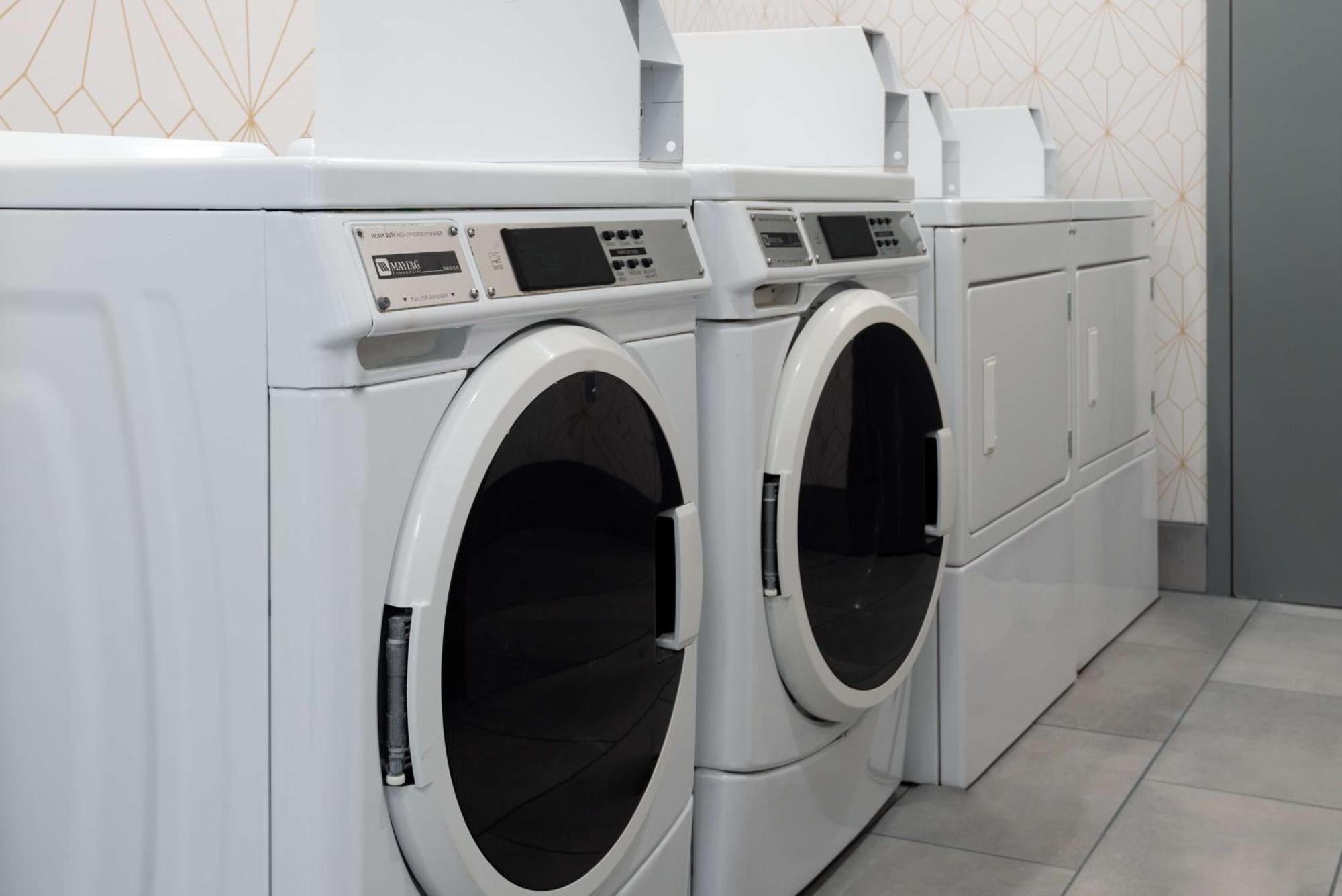 Home2 Suites By Hilton Buffalo Airport/ Galleria Mall Cheektowaga Εξωτερικό φωτογραφία